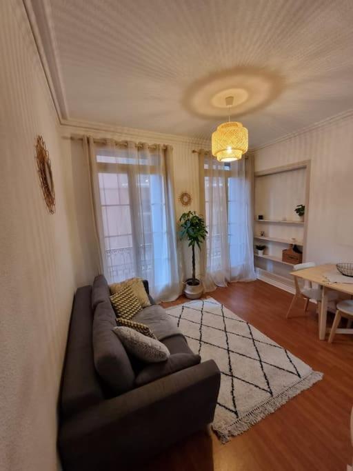 Le Dali-Duplex Au Pied De Castillet Перпинян Екстериор снимка