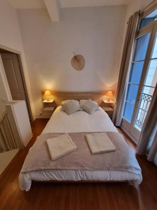 Le Dali-Duplex Au Pied De Castillet Перпинян Екстериор снимка
