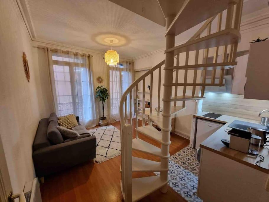Le Dali-Duplex Au Pied De Castillet Перпинян Екстериор снимка